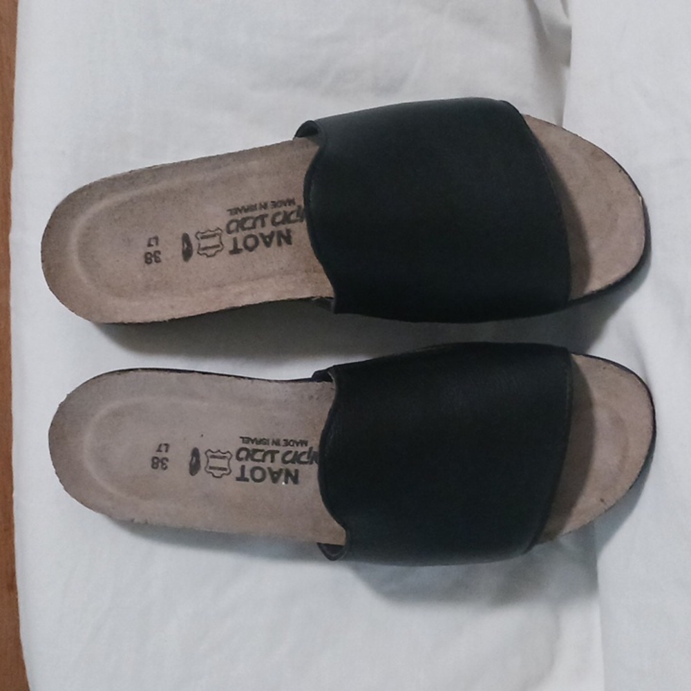 NWTags And Box, Naot Black Leather Slide Sandals - Picture 6 of 13